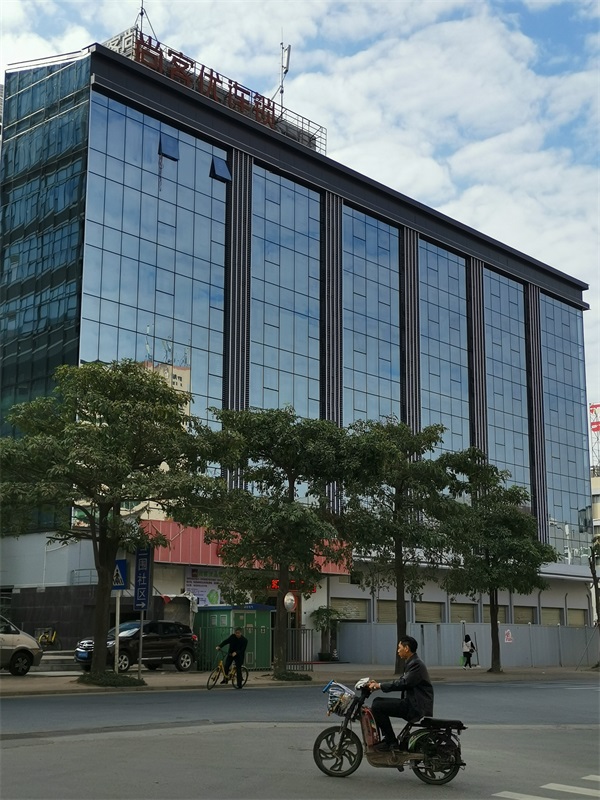 玻璃幕墻施工工藝標(biāo)準(zhǔn)流程簡介，中東幕墻為您解答！