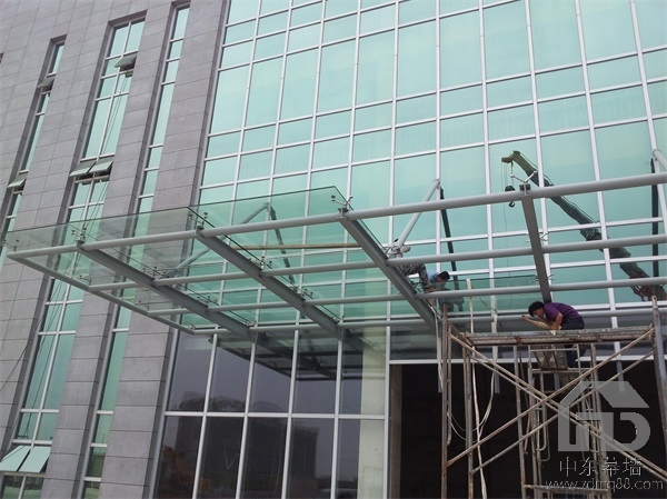 鋁板幕墻一平方多少錢？