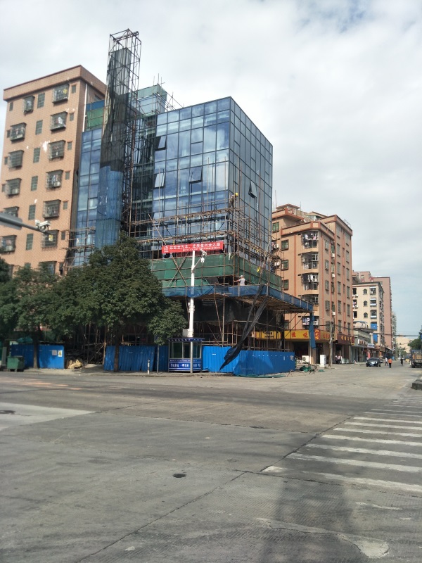 鋁板幕墻龍骨含量是多少？