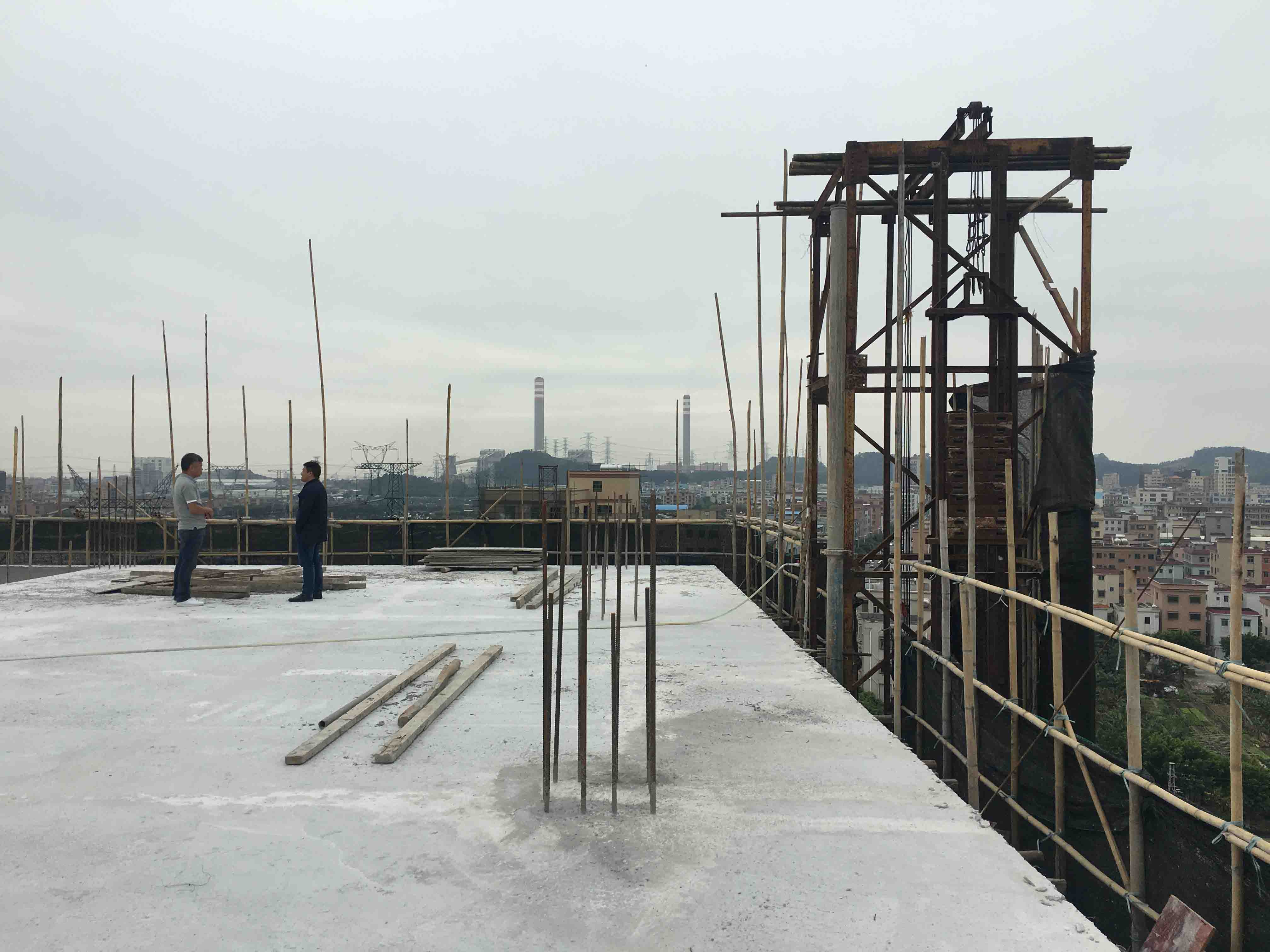 豎明橫隱玻璃幕墻工程現場